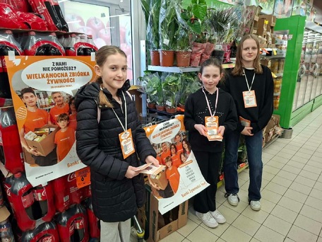 Ponad 600 kg żywności dla potrzebujących